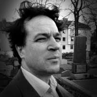 Photo of Dr. Simon Thomas